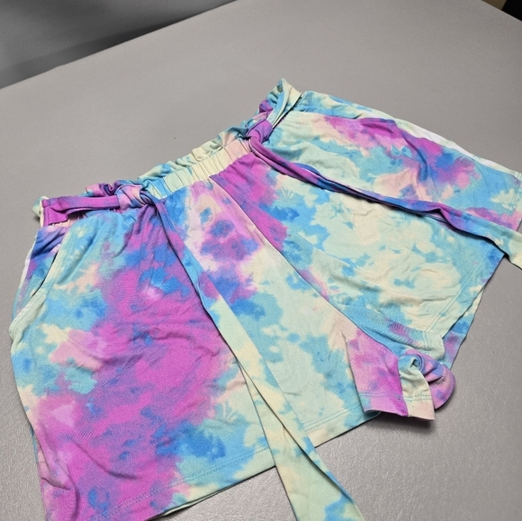3/$15 full circle trends high rise tie dye lounge shorts women's size Large - Picture 2 of 9